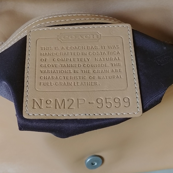 Coach, - Picture 5 of 9